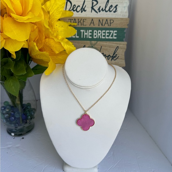 PINK FLOWER NECKLACE - Picture 5 of 6